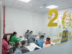 專業護航，智慧擇?！兾鳂匪紝W教育信息咨詢，你身邊的成長規劃師